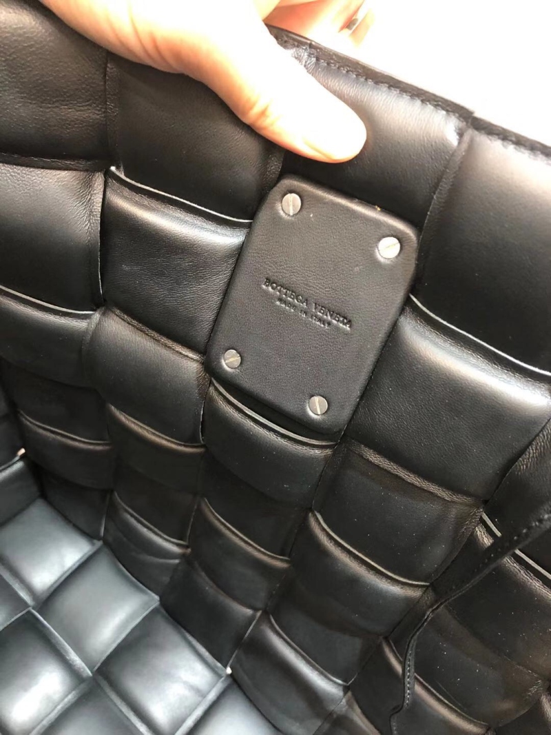 a826dd9e29b6bcd87d924a0729eb09ed_1768291277_9938.jpg a826dd9e29b6bcd87d924a0729eb09ed_1768291277_9938.jpg