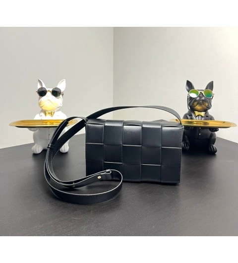 보테가 베네타 카세트백