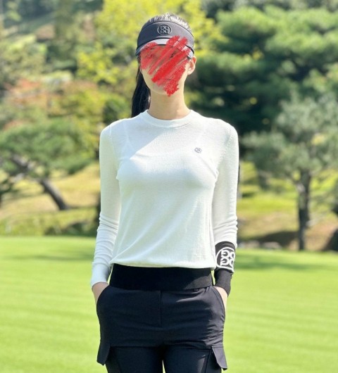 지포어 에센셜 테크 크루넥 스웨터 - 3 Color