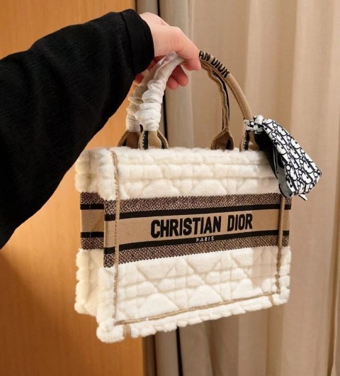 디올 북토트 까나쥬 시어링 백 - 아이보리