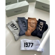 피어오브갓 캐주얼 로고 1977 중목 양말 세트
