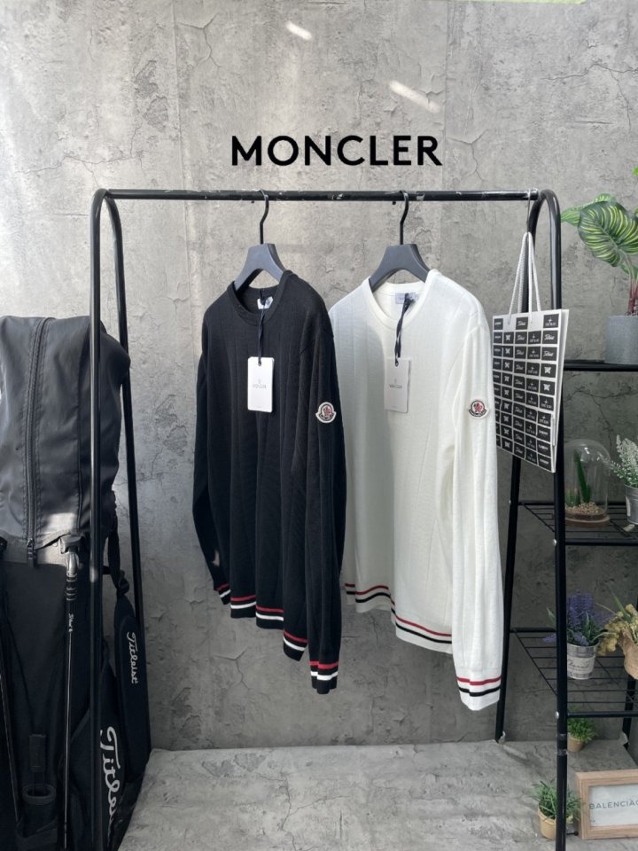 몽클레어 와팬로고 니트 2color
