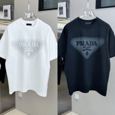 프라다 25시즌 레터링 자수로고 라운드 반팔티 - 2 Color