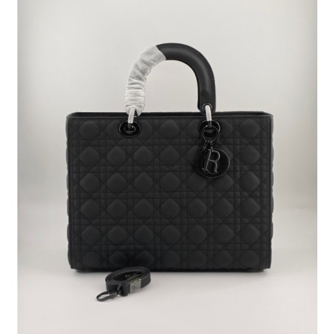 디올 LADY DIOR 울트라 매트 블랙 레이디 까나쥬 라지 토트백