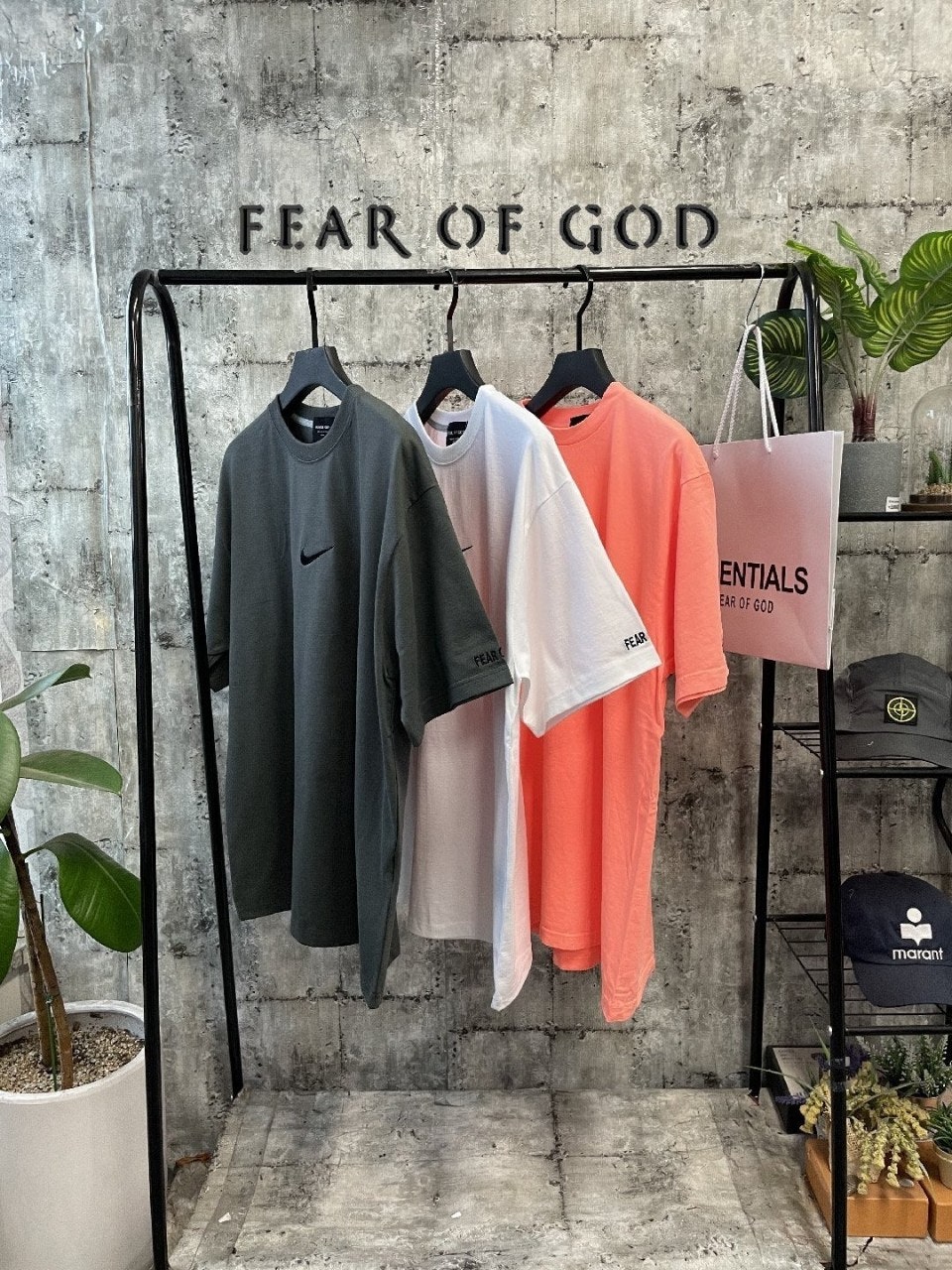 피어오브갓 자수 피그먼트 반팔티 3color