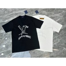 루이비통 해머2 자수로고 라운드 반팔티 - 2 Color
