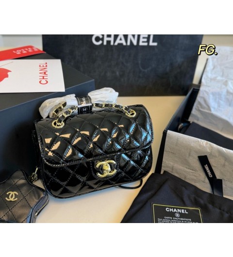 샤넬 크루즈 클래식 플랩백 스타코인 펄스 블랙