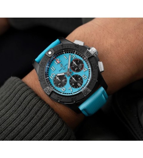 브라이틀링 어벤져 B01 크로노그래프 42 나이트 미션 (국내공장 AS가능)