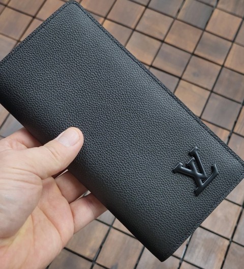 루이비통 브라짜 월릿 장지갑