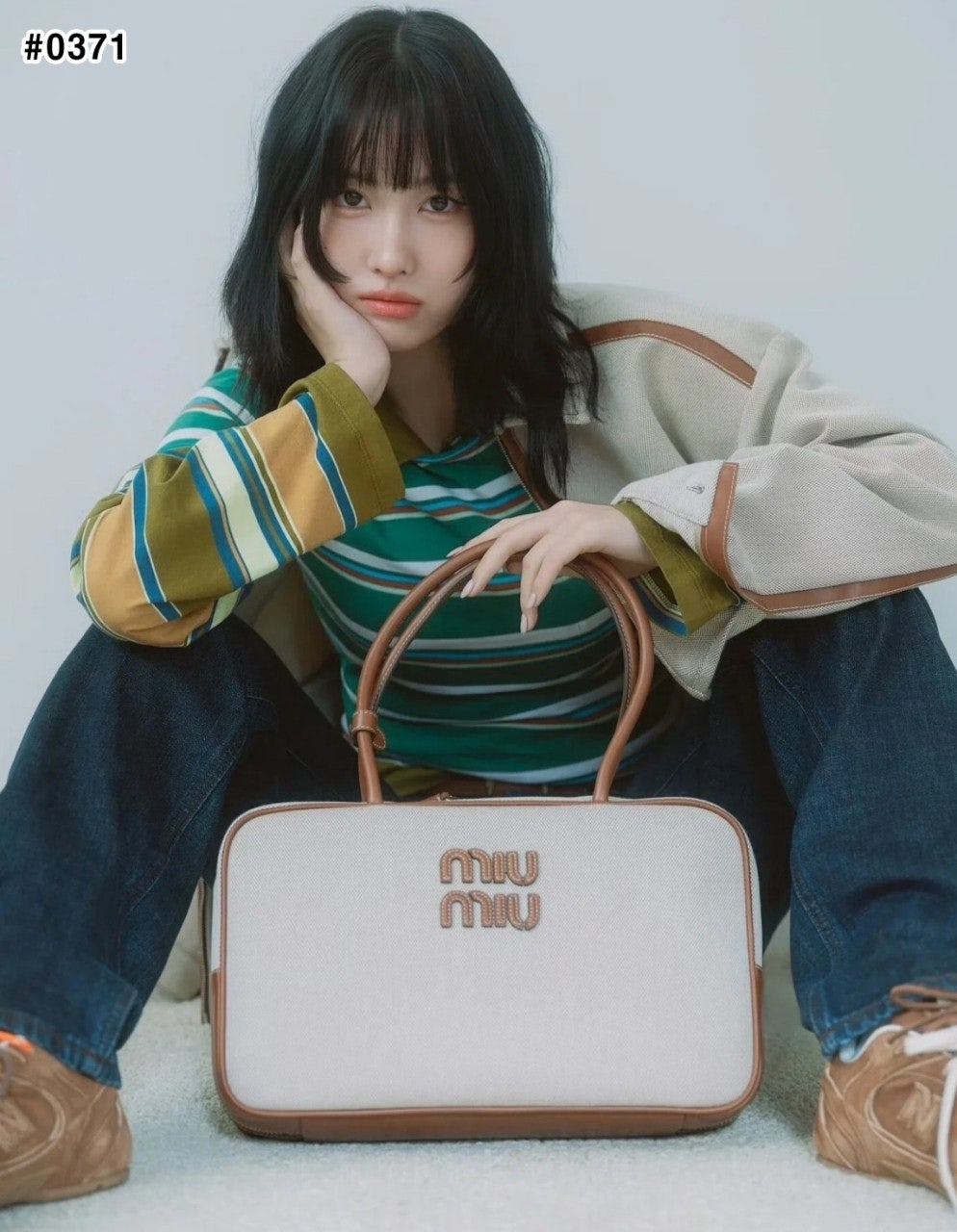 미우미우 캔버스 탑 핸들백 베이지 브랜디