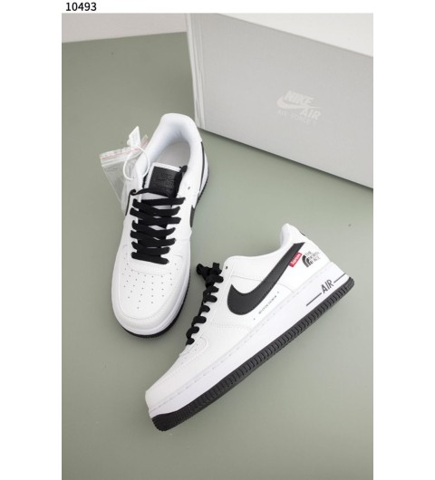 나이키 x 슈프림 x 노스페이스 에어포스 스니커즈