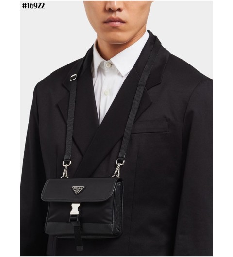 프라다 리나일론 앤 사피아노 레더 스마트폰 케이스백