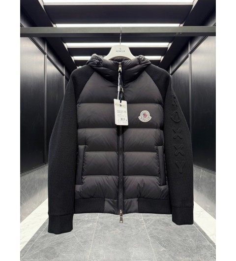 몽클레어 x 크리스토퍼 래시 구스다운 니트패딩