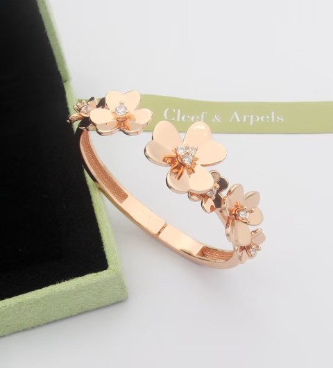 반클리프 프리볼 브레이슬릿, 로즈골드