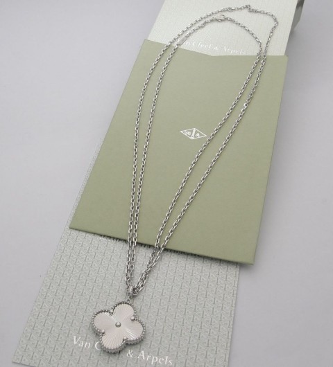 반클리프 빈티지 알함브라 홀리데이 펜던트 실버