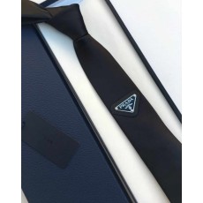 프라다 삼각로고 실크 넥타이