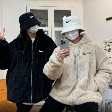 나이키 뉴 레더 밍크 패딩