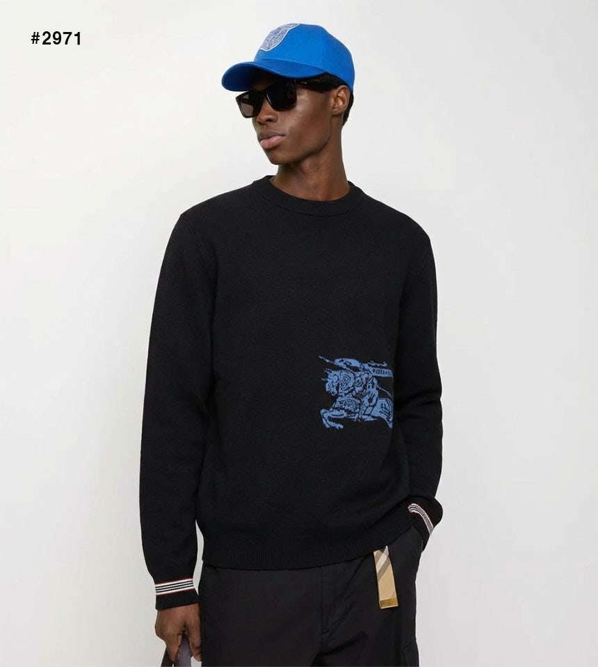 버버리 블루 기마자수 EKD 라운드 니트