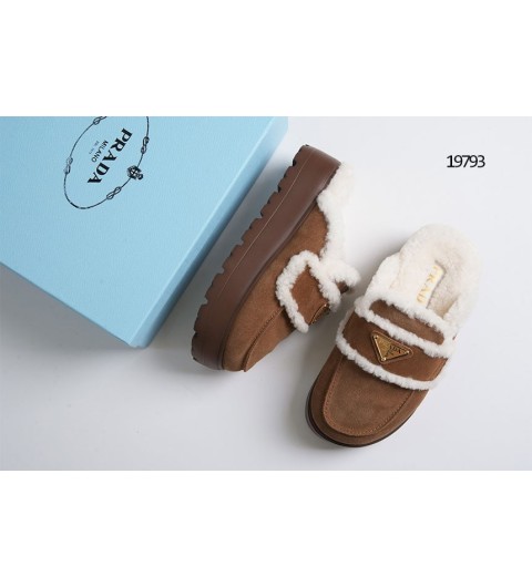 프라다 시어링 트림 플랫폼 뮬 로퍼