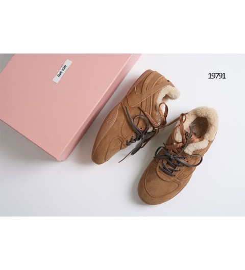 미우미우 짐 레더 스웨이드 스니커즈