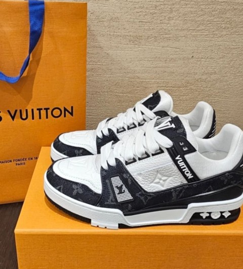 *기획특가* 루이비통 트레이너 스니커즈 (국내당일배송)