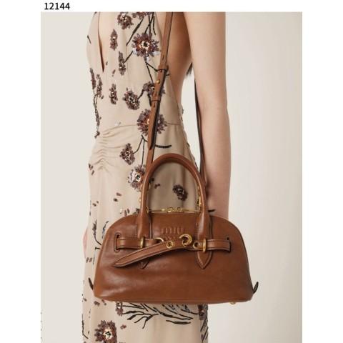 미우미우 아방뛰르 나파 가죽 미디움 백