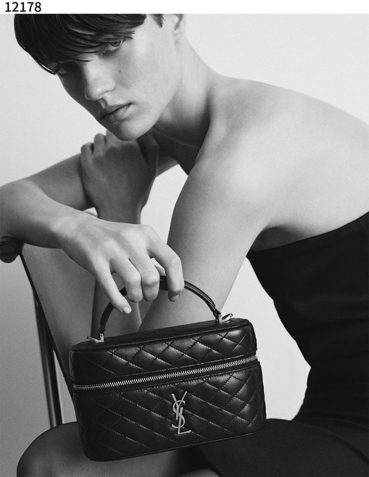 생로랑 가비 배니티 백