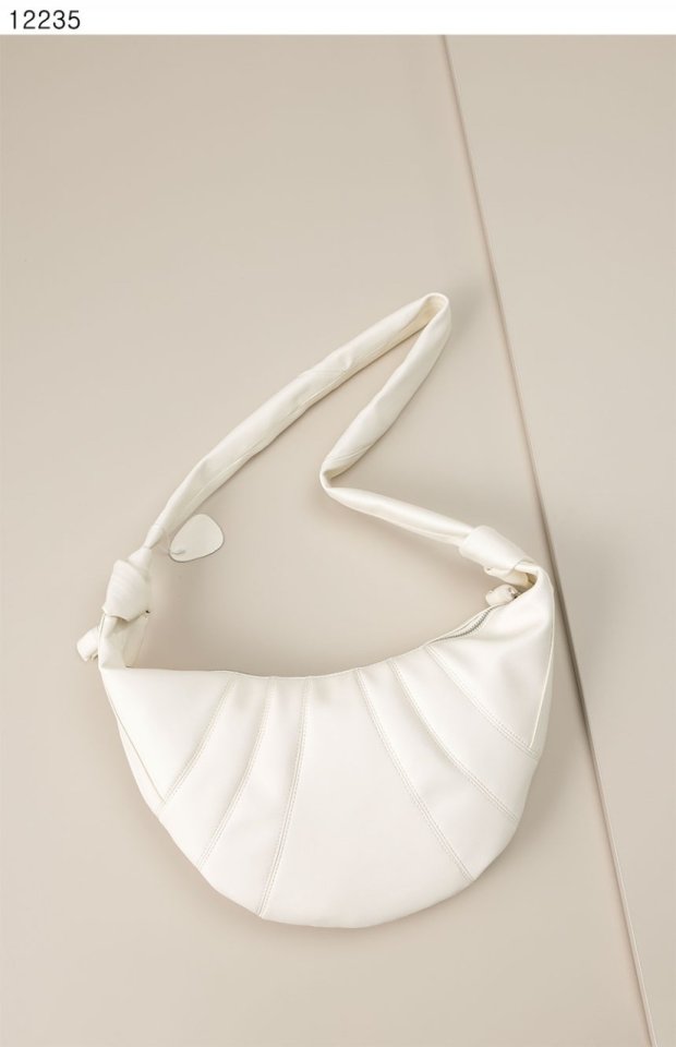 르메르 미디엄 크로와상 백 소프트 나파 레더 - 화이트