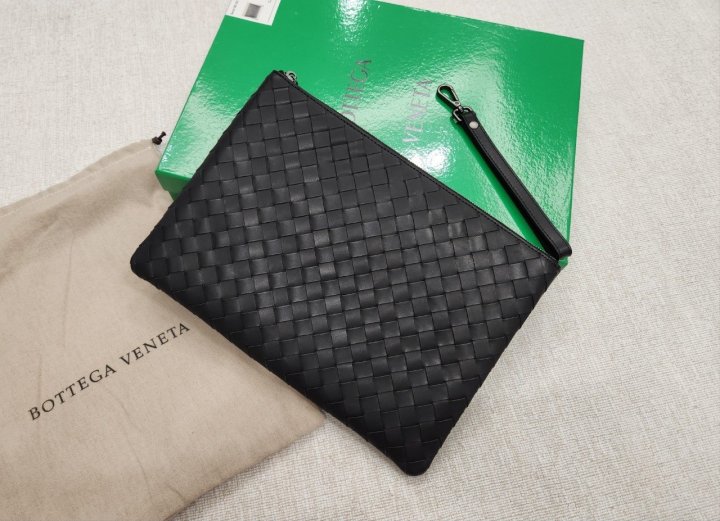 보테가베네타 인트레치아토 클러치백 - 고급