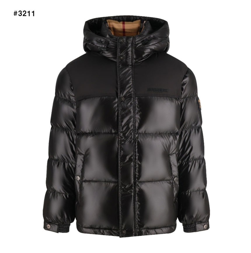 버버리 자수로고 클래식 다운 패딩 자켓