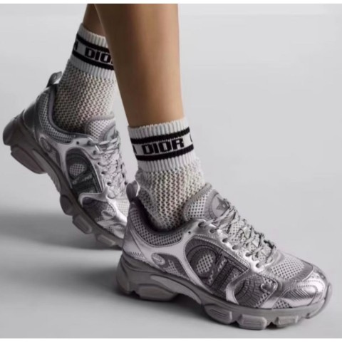 디올 스니커즈 그레이 메시 & 실버 톤 래미네이트 레더 (국내당일배송) -여성용-