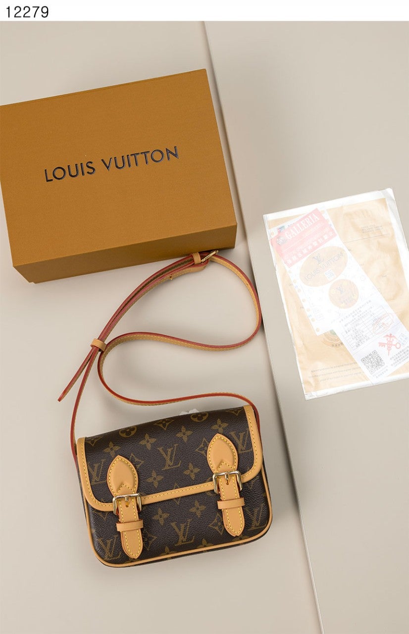 루이비통 사첼 웨어러블 월릿 크로스백