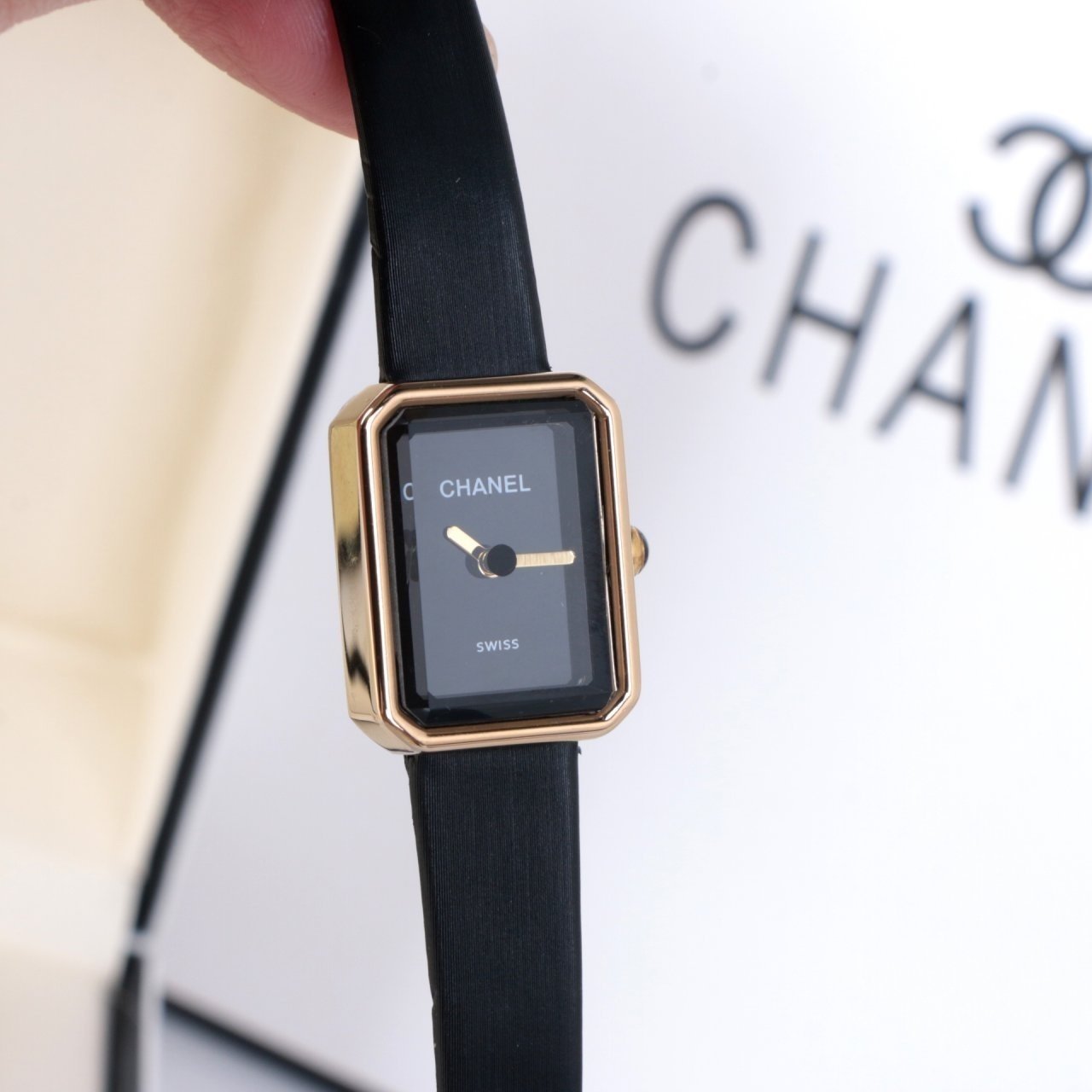 샤넬 리본워치 옐로우골드