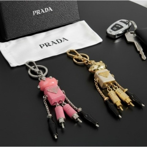 프라다 로봇 사피아노 가죽 백참 & 키홀더 (2color)