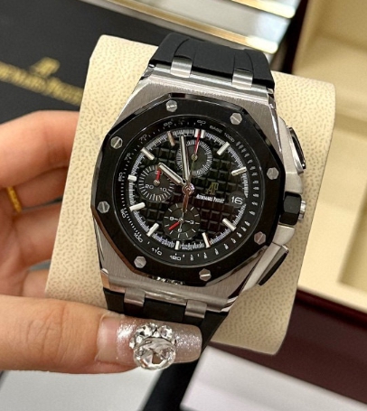 오데마피게 로얄오크 오프쇼어 크로노그래프 45mm