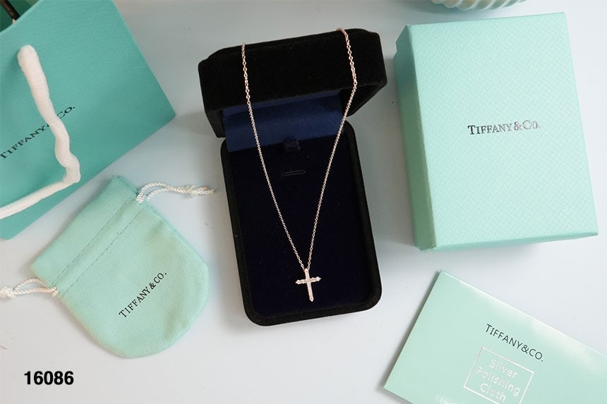 티파니앤코 크로스 펜던트 네크리스