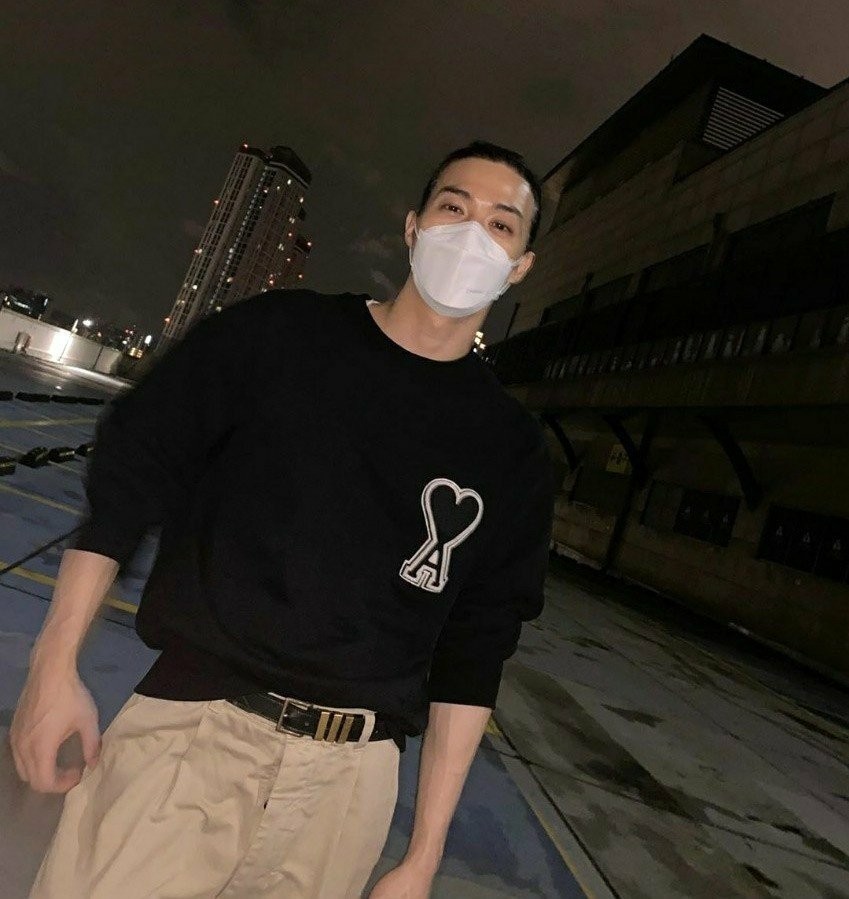 아미(ami) 보플 빅패치 커플 맨투맨